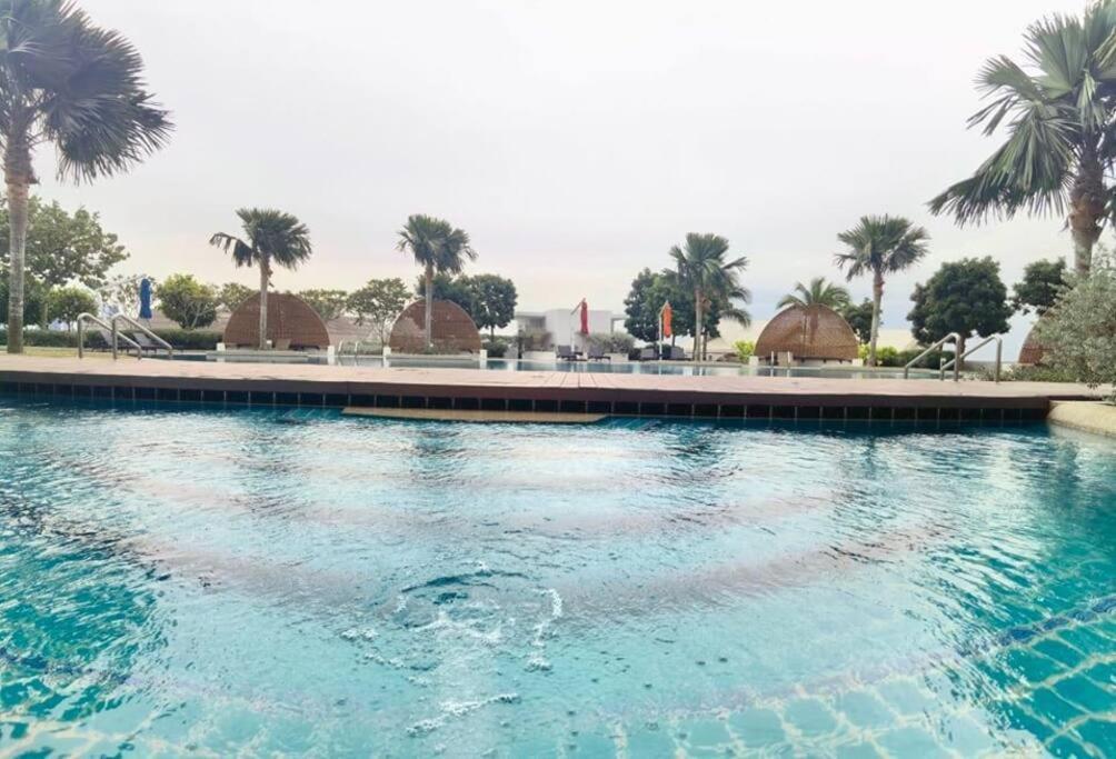 C0704 Almas Suite Seaview & Netflix Stay ヌサジャヤ エクステリア 写真